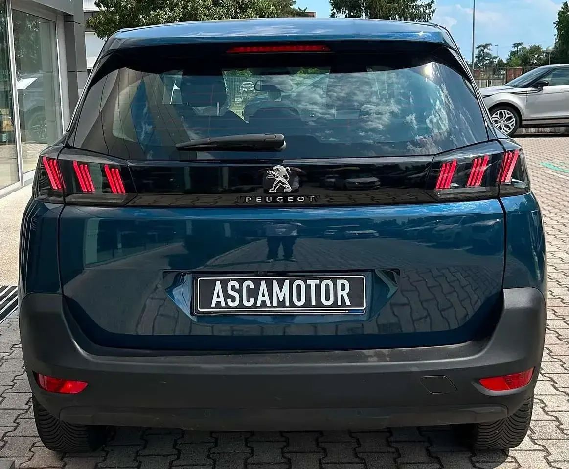Usata Peugeot 5008 Allure 131 CV (96 kW) 2021 Blu/azzurro SUV