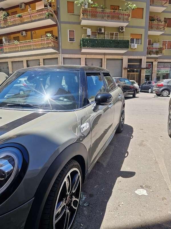 Begagnad Mini Cooper SD 170 HK (125 kW) 2018 Halvkombi