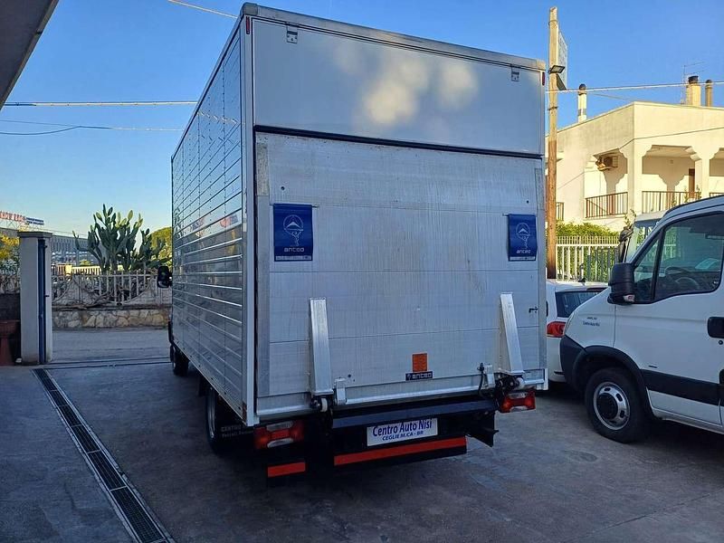 Usata Iveco Daily 140 CV (102 kW) 2022 Bianco Furgone