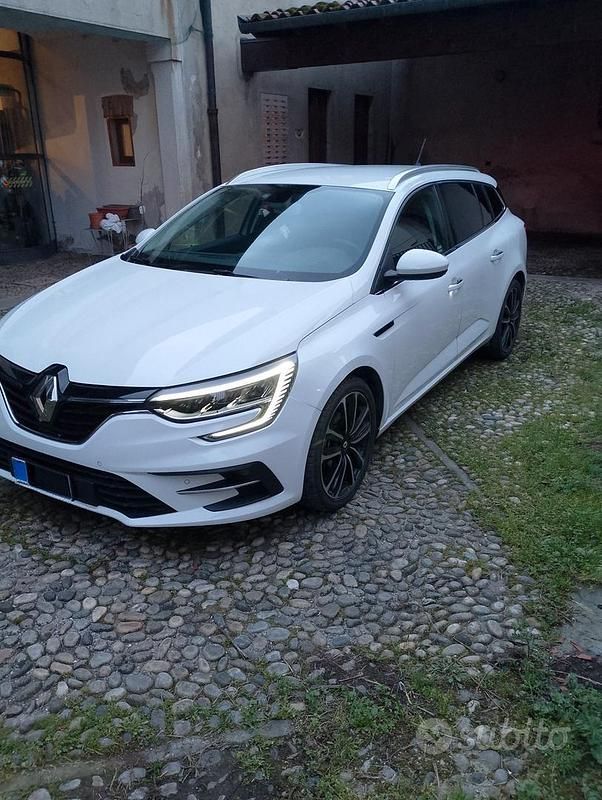 Usata Renault Mégane GrandTour 115 CV (84 kW) 2023 Bianco Station wagon