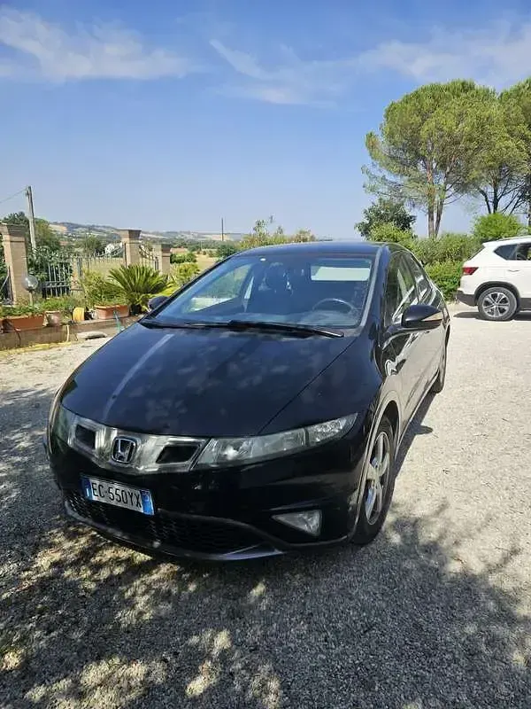 Usata Honda Civic Elegance 99 CV (72 kW) 2010 Berlina