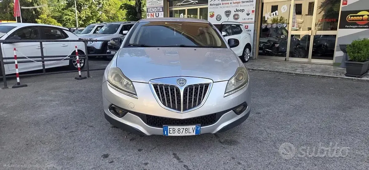 Usata Lancia Delta 120 CV (88 kW) 2010 Grigio Utilitaria