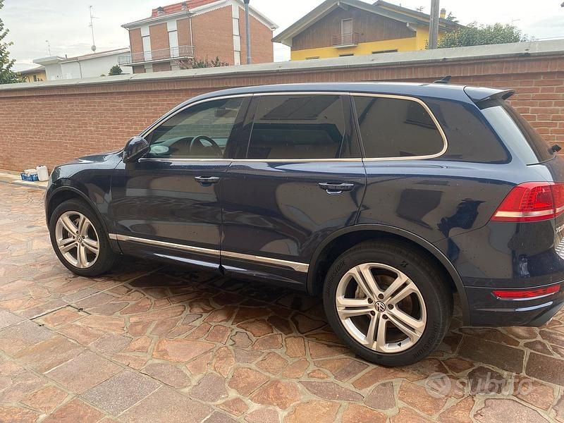 Usata VW Touareg 245 CV (180 kW) 2012 Blu SUV