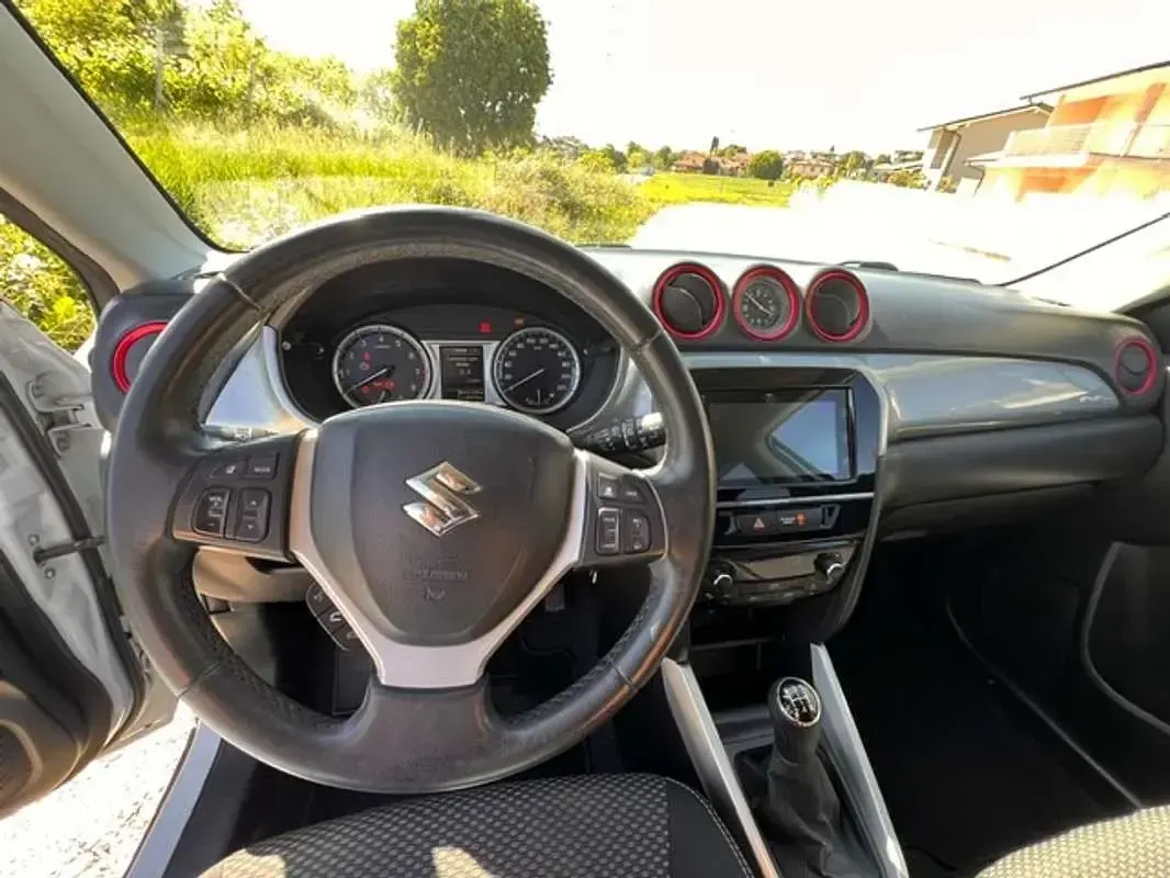Usata Suzuki Vitara 120 CV (88 kW) 2017 Bianco SUV