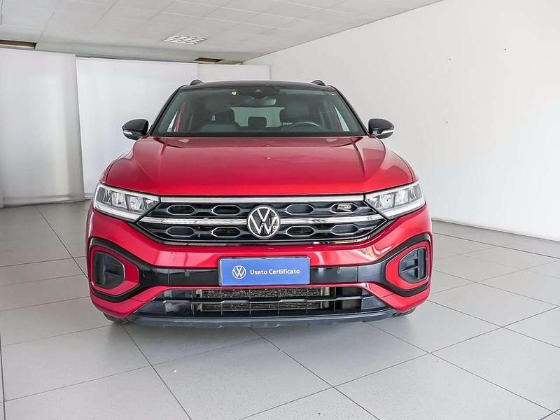Usata VW T-Roc R-line 110 CV (80 kW) 2022 Kings red metallizzato deep black perlato SUV