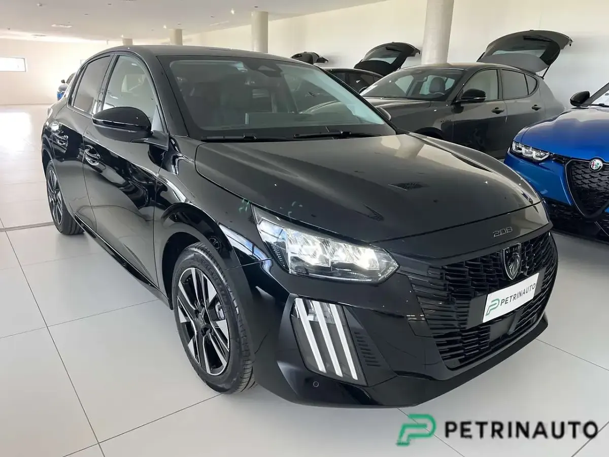 Nuova Peugeot 208 Allure 101 CV (74 kW) 2026 Nero perla met Utilitaria