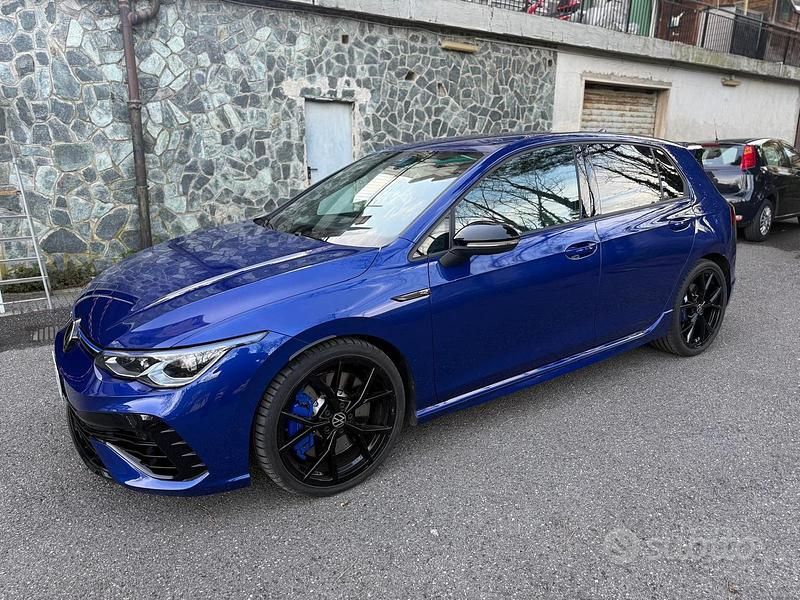 Usata VW Golf VIII R 320 CV (235 kW) 2021 Blu