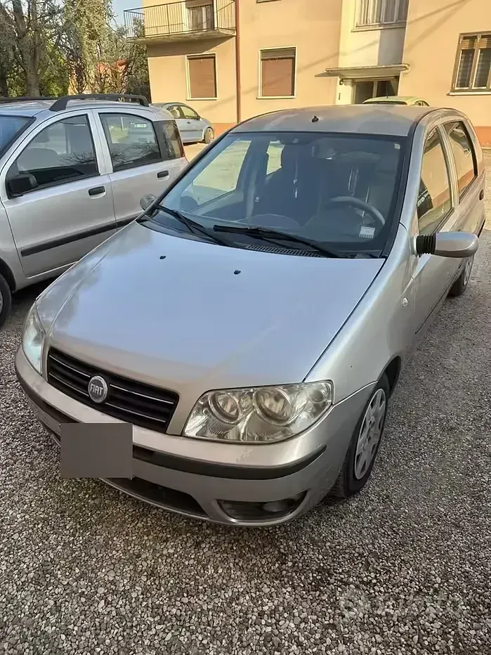 Usata Fiat Punto Active 69 CV (50 kW) 2004 Utilitaria