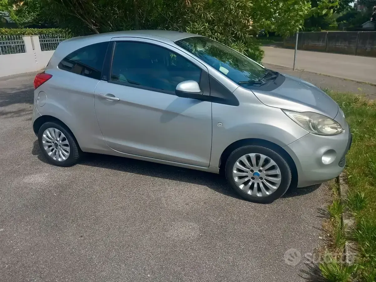 Usata Ford Ka 75 CV (55 kW) 2010 Grigio Utilitaria