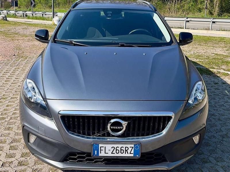 Usata Volvo V40 CC Pro 120 CV (88 kW) 2017 Grigio Station wagon