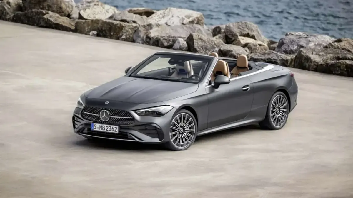 Usata Mercedes CLE220 AMG Line Premium Plus 197 CV (144 kW) 2024 Argento Cabrio
