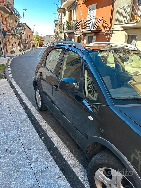 Usata Fiat Sedici 120 CV (88 kW) 2008 Nero SUV