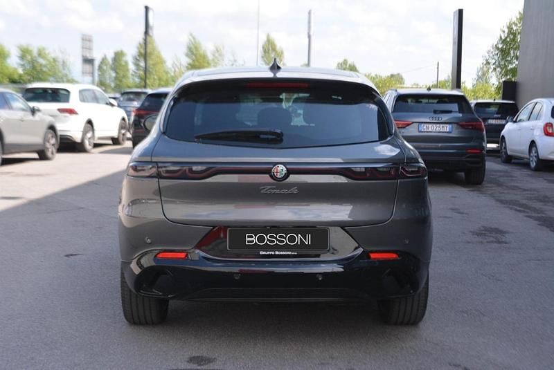 Begagnad Alfa Romeo Tonale Veloce 131 HK (96 kW) 2025 Grå SUV