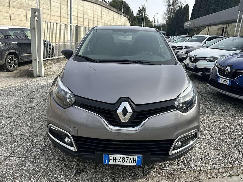 Usata Renault Captur Life 90 CV (66 kW) 2017 Titanio SUV