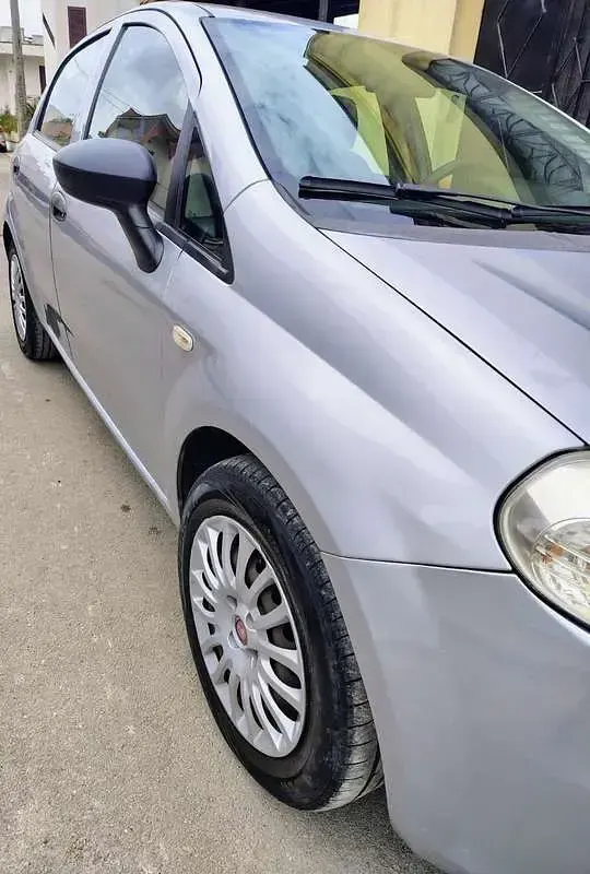 Usata Fiat Grande Punto Dynamic 75 CV (55 kW) 2009 Utilitaria