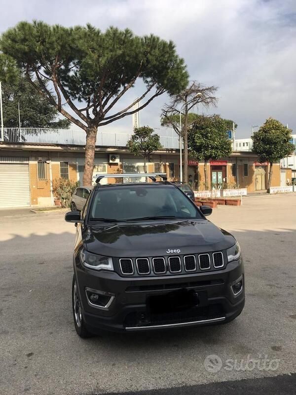 Usata Jeep Compass 140 CV (102 kW) 2018 Grigio SUV