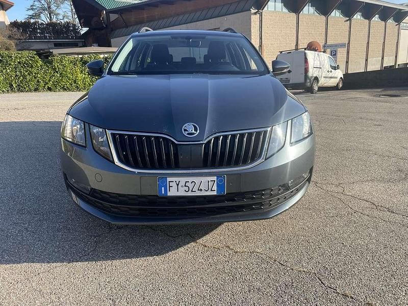 Usata 2019 Skoda Octavia Executive Station wagon | 11.500 € (Buon prezzo) - Immagine 1/4