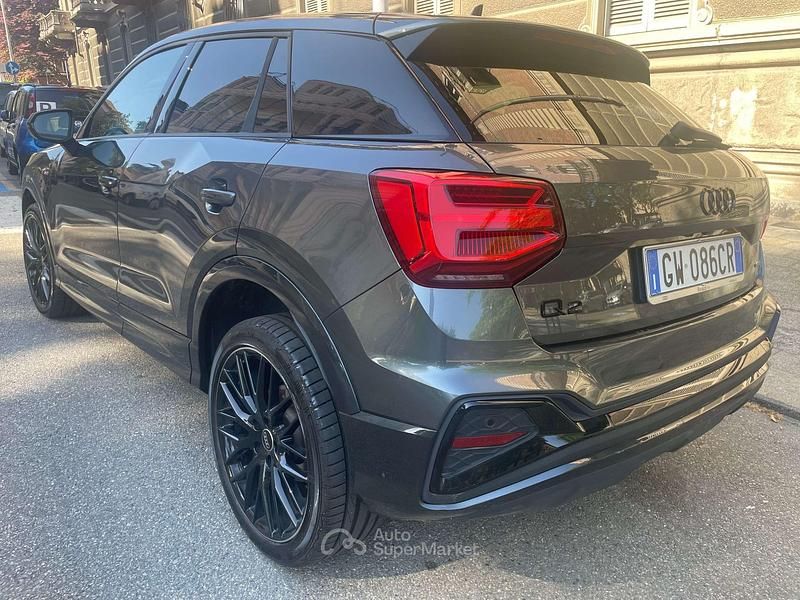 Usata Audi Q2 Ambiente 150 CV (110 kW) 2024 Grigio daytona perlato SUV