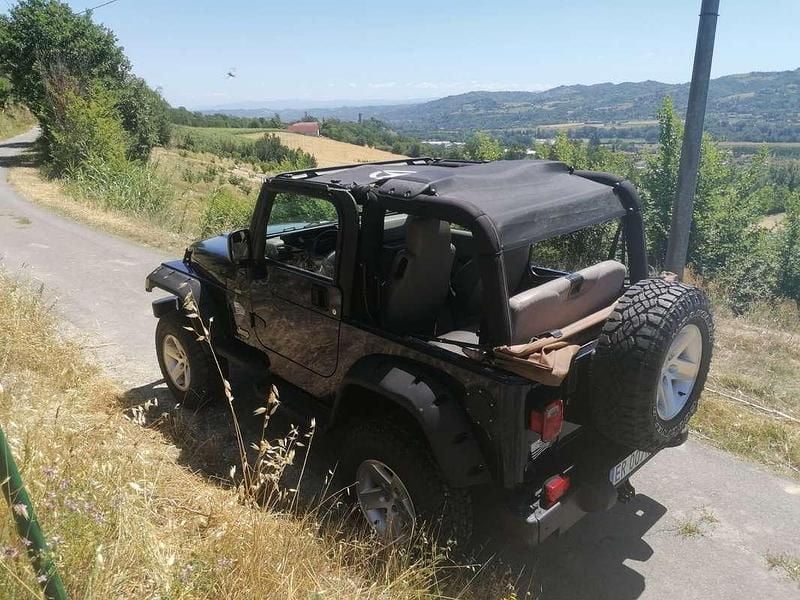 Usata Jeep Wrangler Sport 143 CV (105 kW) 2003 SUV