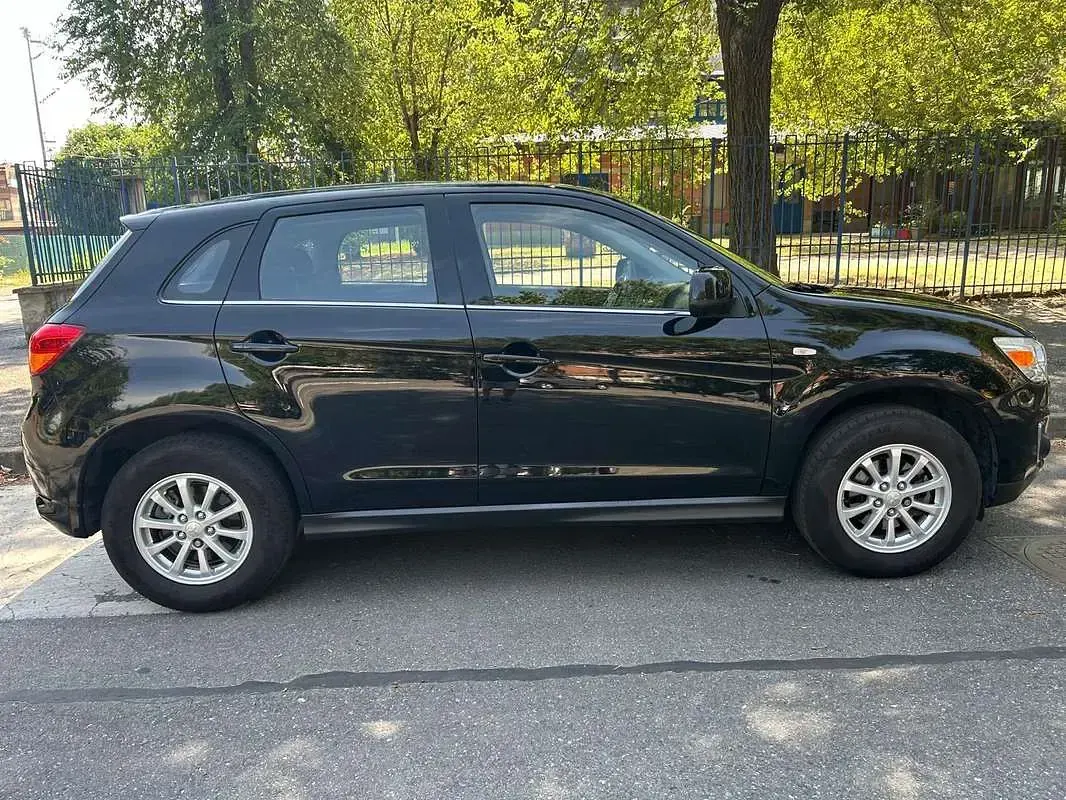 Usata Mitsubishi ASX Invite 114 CV (83 kW) 2016 Nero SUV