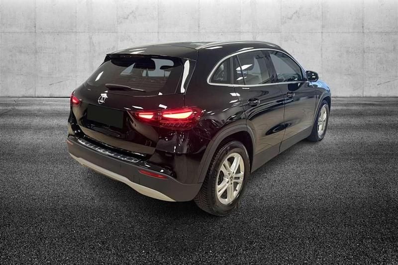 Usata Mercedes GLA180 Advanced Plus 136 CV (100 kW) 2023 Nero SUV