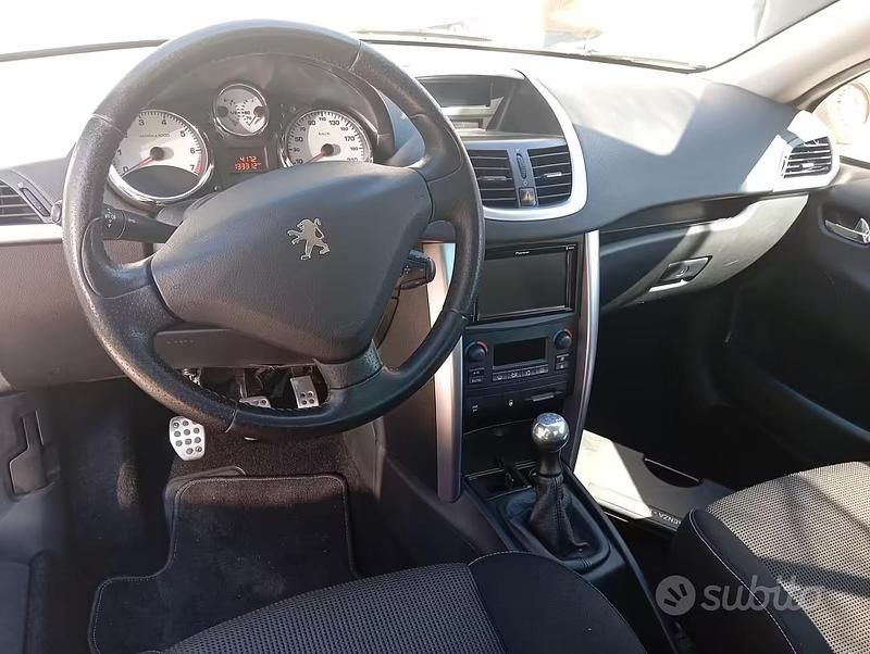 Usata Peugeot 207 CC 120 CV (88 kW) 2008 Grigio Cabrio