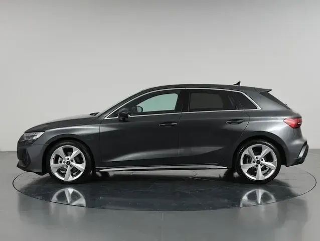 Usata Audi A3 S-Line 150 CV (110 kW) 2024 Grigio daytona perlato Berlina