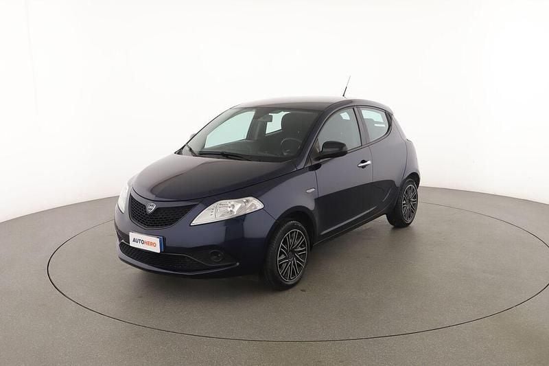 Usata Lancia Ypsilon Gold 70 CV (51 kW) 2019 Blu