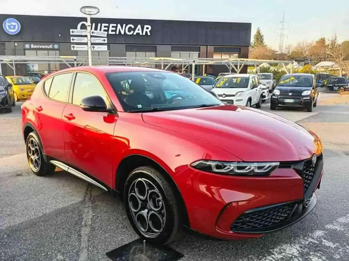 Używany Alfa Romeo Tonale Sprint 131 KM (96 kW) 2024 Czerwony SUV