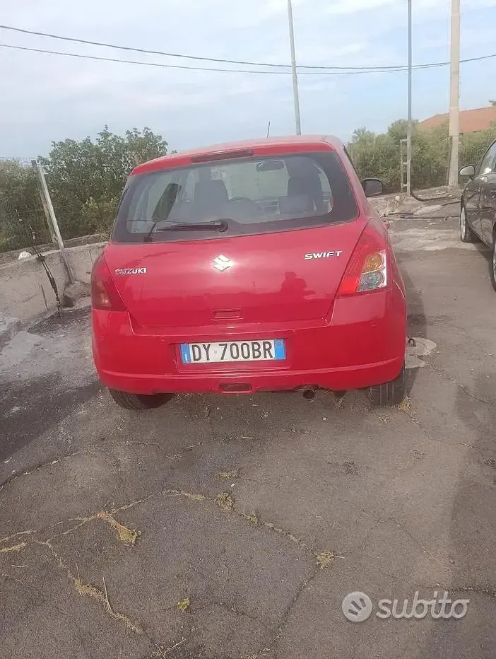 Usata Suzuki Swift 75 CV (55 kW) 2009 Rosso Utilitaria
