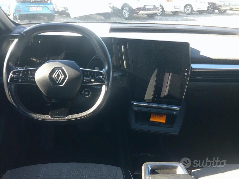 Usata Renault Megane E-Tech Techno 161 kW (220 CV) 2022 Grigio Berlina