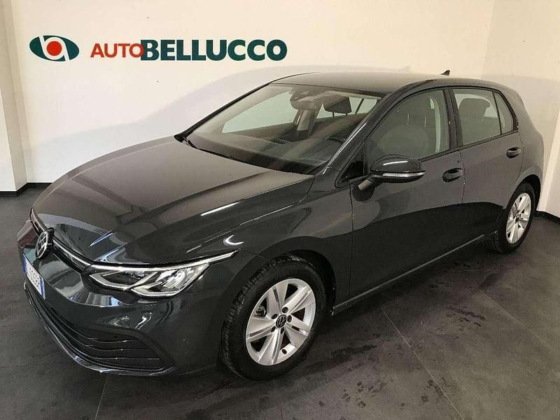 Grigio Usata 2022 VW Golf VIII Business Tre volumi | 18.600 € (Buon prezzo) - Immagine 1/4