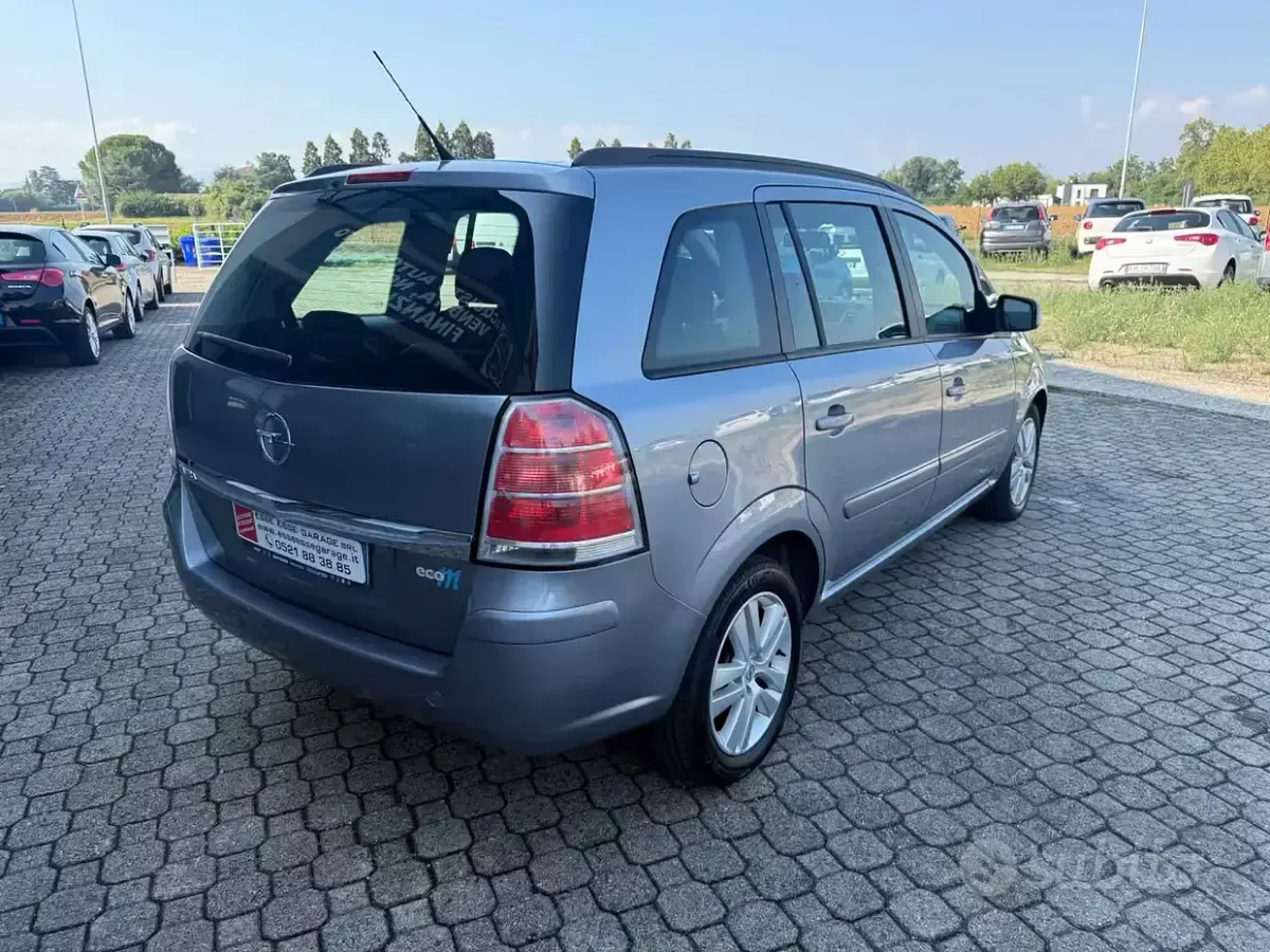 Usata Opel Zafira Enjoy 94 CV (69 kW) 2007 Grigio Monovolume