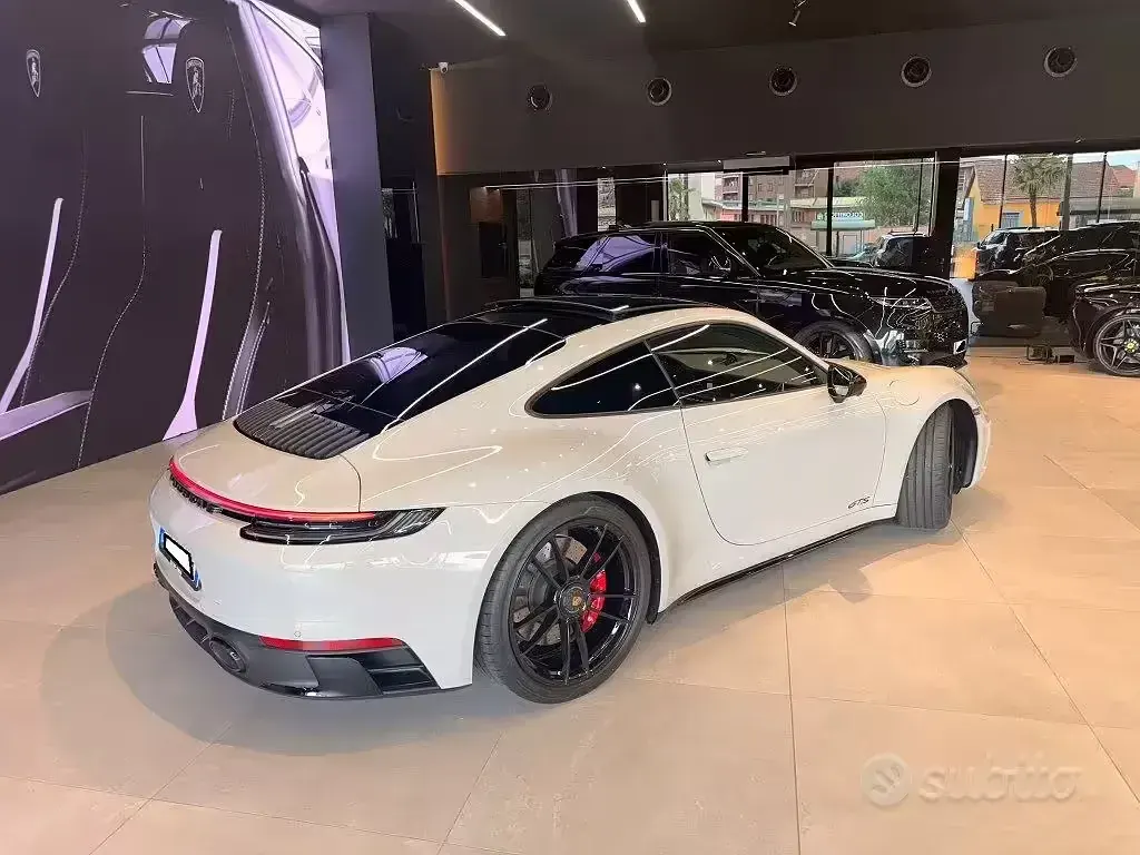 Usata Porsche 911 Carrera 4 GTS 480 CV (353 kW) 2023 Grigio Coupé
