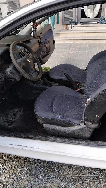 Usata Peugeot 206 1999 Bianco Utilitaria