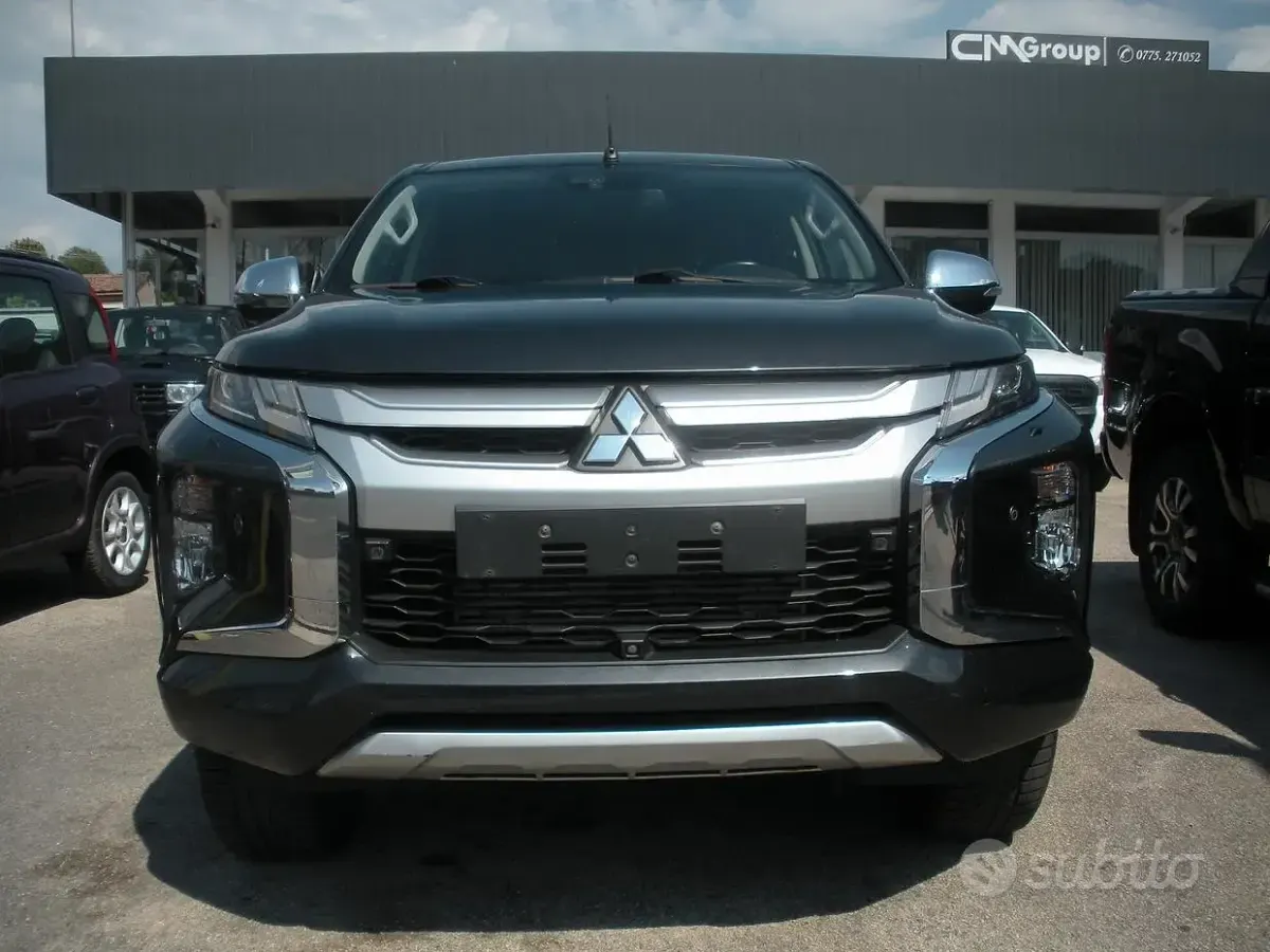 Usata Mitsubishi L200 Intense 150 CV (110 kW) 2022 Grigio Pick-up