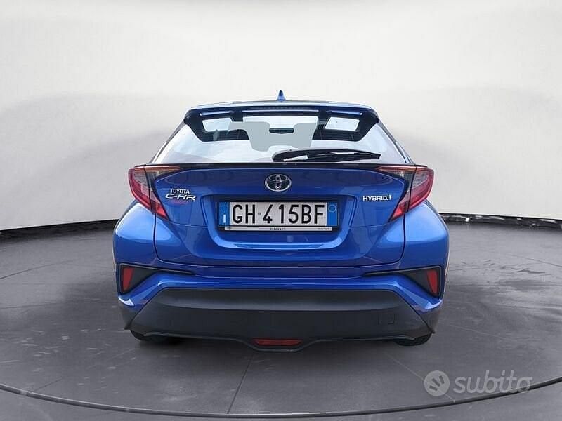 Usata Toyota C-HR Active 122 CV (89 kW) 2021 Blu SUV