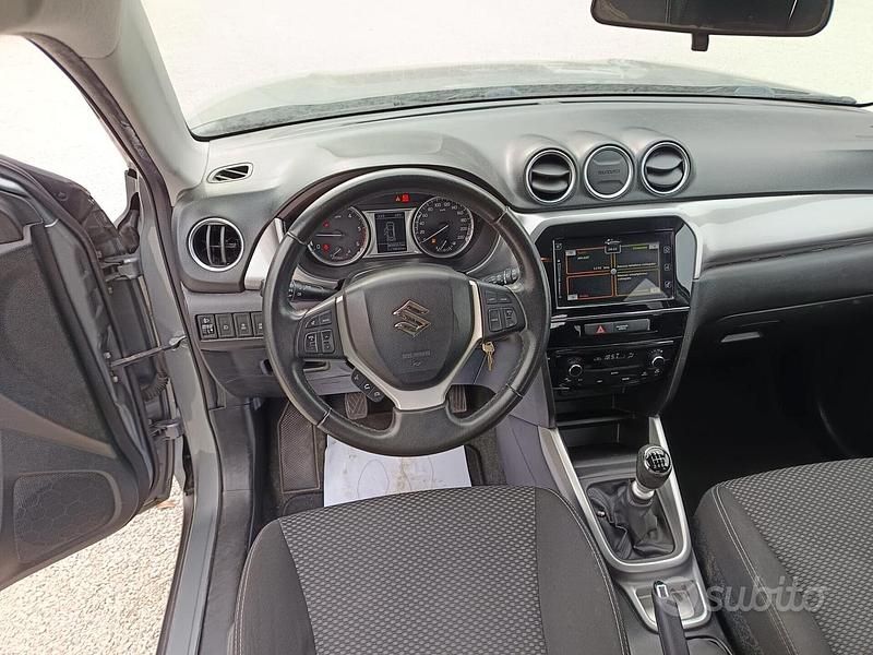 Usata Suzuki Vitara Cool 120 CV (88 kW) 2017 Grigio SUV