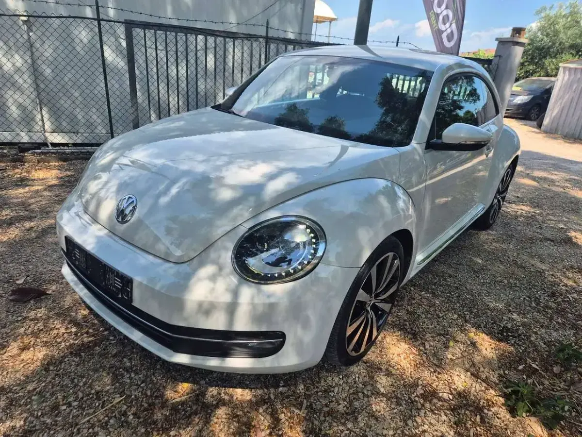 Usata VW Beetle 102 CV (75 kW) 2013 Bianco Utilitaria