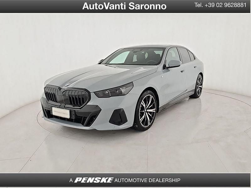Grigio Usata 2025 BMW 520 M Sport Berlina | 55.960 € (Super prezzo) - Immagine 1/3
