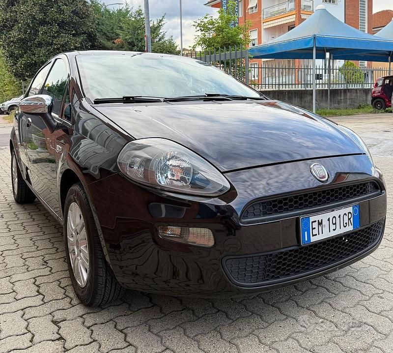 Usata Fiat Punto Evo Lounge 69 CV (50 kW) 2012 Nero Utilitaria