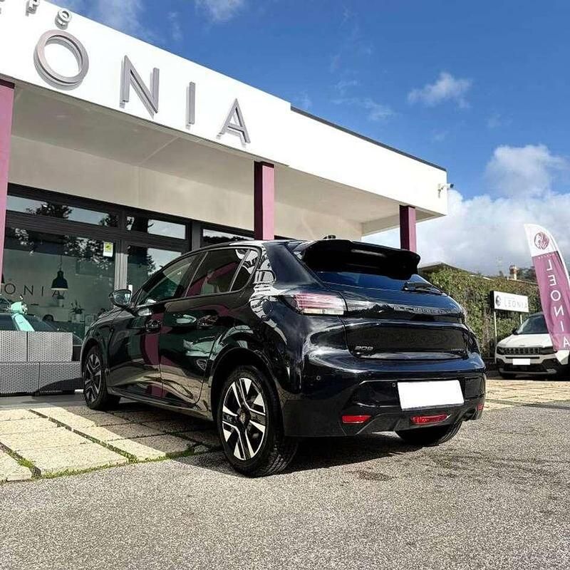 Usata Peugeot 208 Allure 101 CV (74 kW) 2025 Nero perla Utilitaria