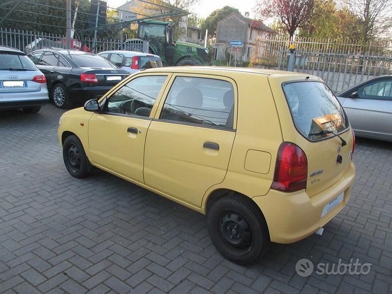Usata Suzuki Alto 63 CV (46 kW) 2003 Giallo Utilitaria