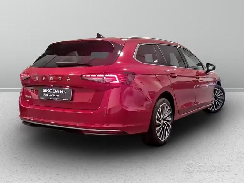 Usata Skoda Superb LAURIN & KLEMENT 150 CV (110 kW) 2024 Rosso Station wagon