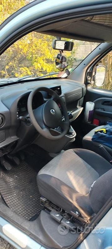 Usata Fiat Doblò Dynamic 120 CV (88 kW) 2007 Blu Monovolume