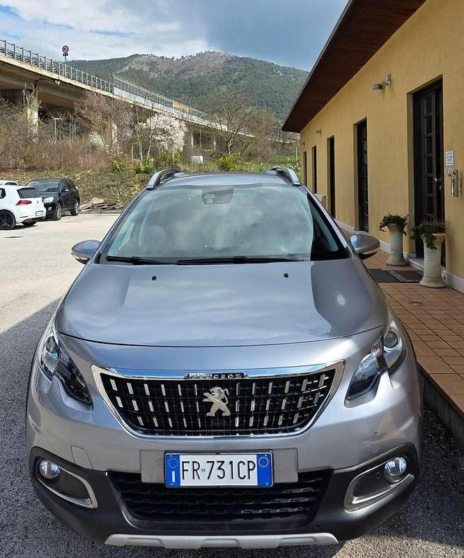 Usata Peugeot 2008 Allure 102 CV (75 kW) 2018 Grigio SUV
