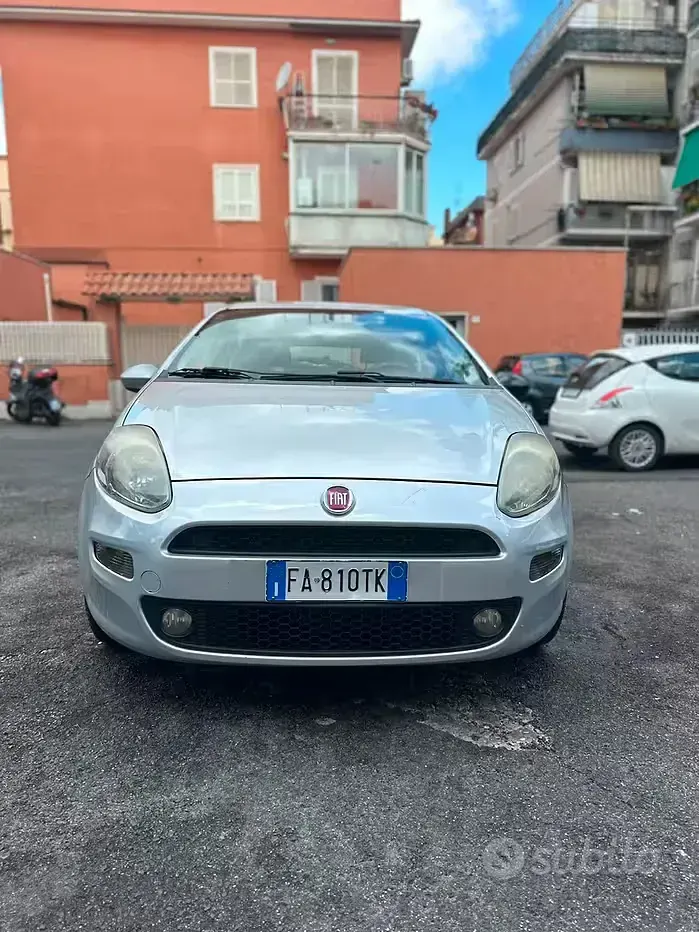 Usata Fiat Punto 69 CV (50 kW) 2015 Grigio Utilitaria