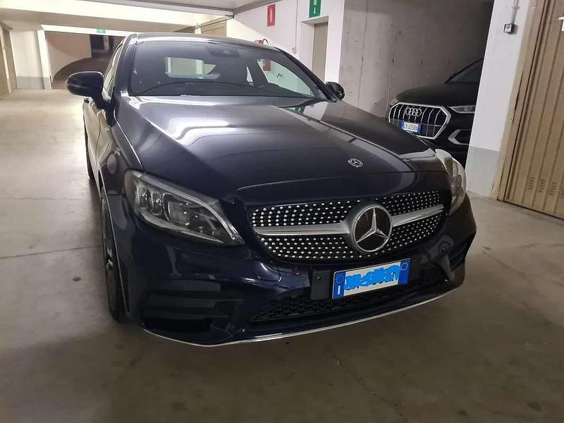 Usata Mercedes C220 AMG line 194 CV (142 kW) 2019 Blu/azzurro Coupé