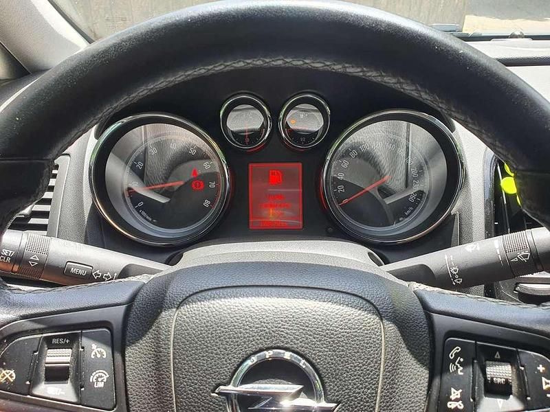 Usata Opel Astra 140 CV (102 kW) 2015 Nero Berlina