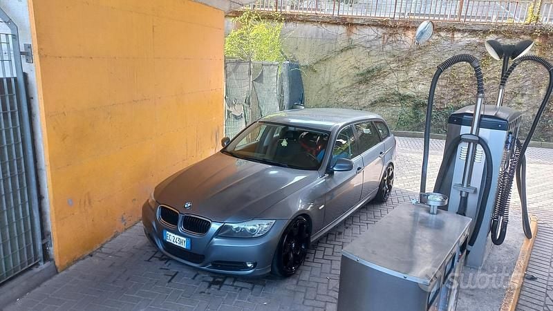 Usata BMW 320 Efficient Dynamics 177 CV (130 kW) 2010 Grigio Station wagon